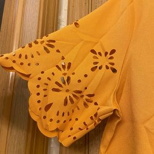 SHEIN Laser Cut Scallop Edge Top, Sz XL